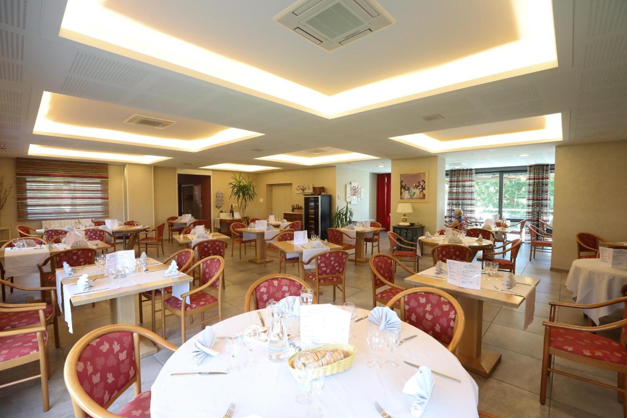 Logis Hotel Spa Restaurant Le Provence Lanarce المظهر الخارجي الصورة